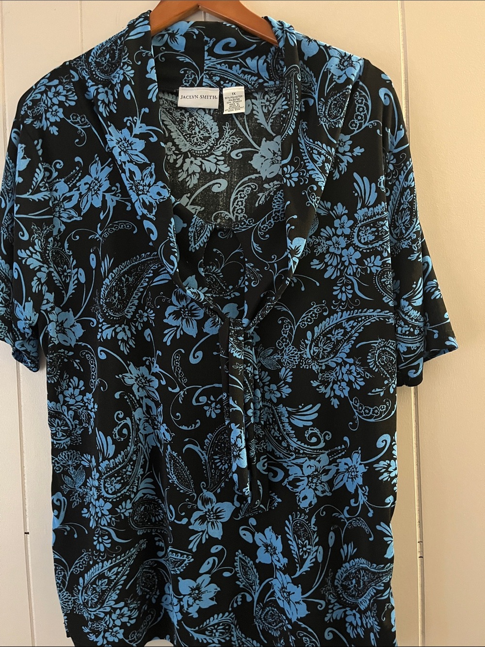 Jaclyn Smith Black with Bright Blue Paisley Print Blouse